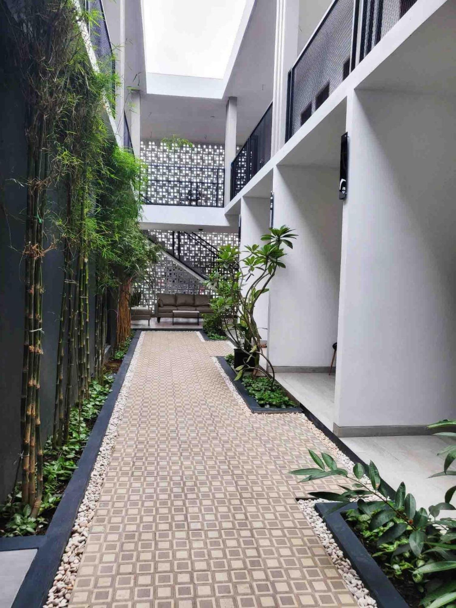 Cabin15 - Syariah Blitar Exterior foto